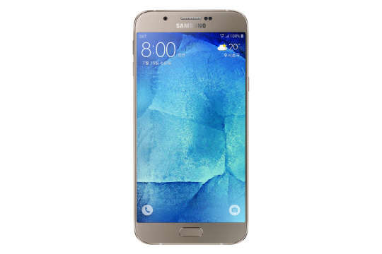 갤럭시A8 골드색상 전면 모습 <삼성전자 제공>